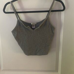 Gray cropped tank